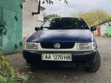 Фольксваген Поло 1997 у Звенигородка на Automoto.ua Синій Фольксваген Поло, об'ємом двигуна 1.6 л та пробігом 200 тис. км за 700 $, фото 1 на Automoto.ua