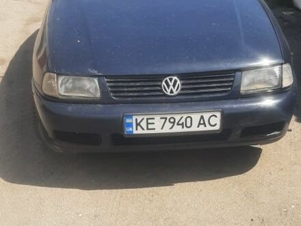 Фольксваген Поло 1998 в Днепре (Днепропетровске) на Automoto.ua Синий Фольксваген Поло, объемом двигателя 1.6 л и пробегом 300 тыс. км за 1600 $, фото 1 на Automoto.ua