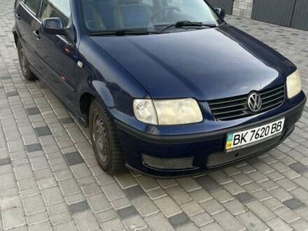 Синий Фольксваген Поло, объемом двигателя 1 л и пробегом 225 тыс. км за 2550 $, фото 1 на Automoto.ua