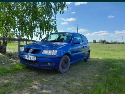 Синий Фольксваген Поло, объемом двигателя 1.4 л и пробегом 270 тыс. км за 2275 $, фото 1 на Automoto.ua