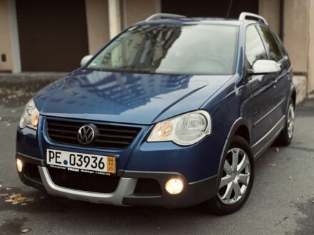 Синий Фольксваген Поло, объемом двигателя 0 л и пробегом 214 тыс. км за 5799 $, фото 1 на Automoto.ua