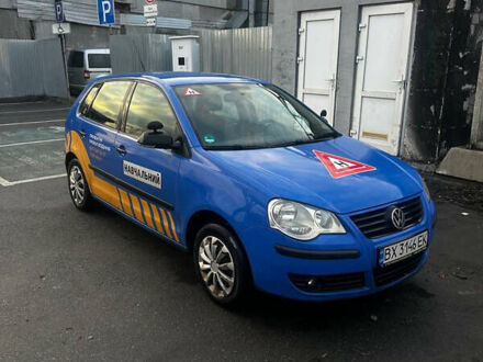 Синий Фольксваген Поло, объемом двигателя 1.2 л и пробегом 330 тыс. км за 4000 $, фото 1 на Automoto.ua