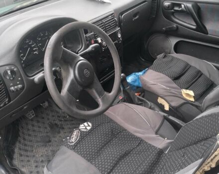 Зелений Фольксваген Поло, об'ємом двигуна 1.4 л та пробігом 260 тис. км за 800 $, фото 2 на Automoto.ua