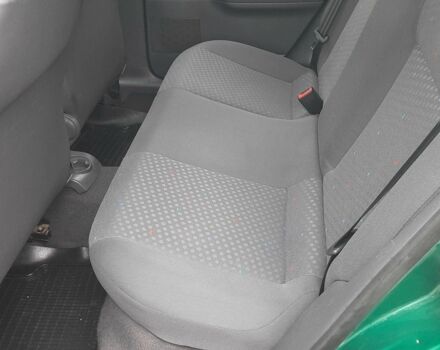 Зеленый Фольксваген Поло, объемом двигателя 1.4 л и пробегом 201 тыс. км за 4250 $, фото 5 на Automoto.ua