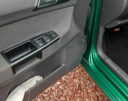 Зеленый Фольксваген Поло, объемом двигателя 1.4 л и пробегом 201 тыс. км за 4250 $, фото 14 на Automoto.ua