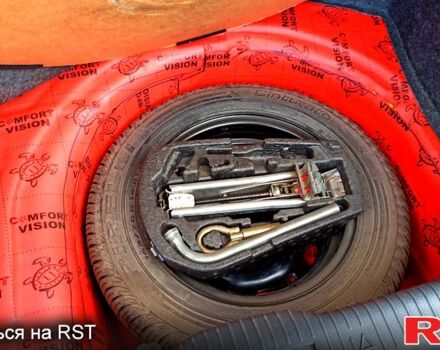 Зеленый Фольксваген Поло, объемом двигателя 1.4 л и пробегом 125 тыс. км за 6000 $, фото 6 на Automoto.ua