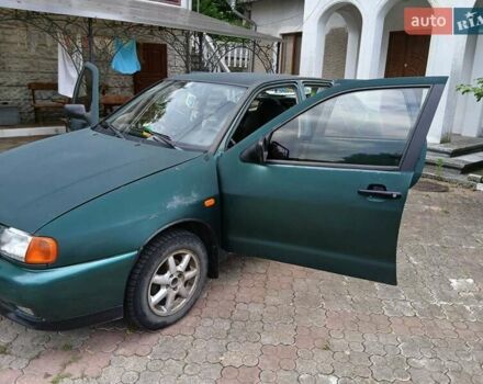 Зелений Фольксваген Поло, об'ємом двигуна 1.6 л та пробігом 66 тис. км за 1700 $, фото 7 на Automoto.ua