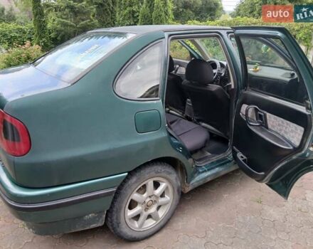 Зелений Фольксваген Поло, об'ємом двигуна 1.6 л та пробігом 66 тис. км за 1700 $, фото 2 на Automoto.ua