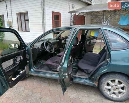 Зеленый Фольксваген Поло, объемом двигателя 1.6 л и пробегом 66 тыс. км за 1800 $, фото 1 на Automoto.ua