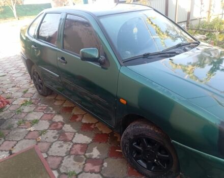 Зеленый Фольксваген Поло, объемом двигателя 0 л и пробегом 290 тыс. км за 1800 $, фото 1 на Automoto.ua