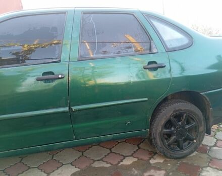 Зеленый Фольксваген Поло, объемом двигателя 0 л и пробегом 290 тыс. км за 1800 $, фото 2 на Automoto.ua