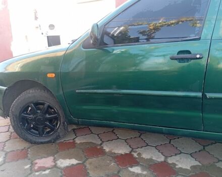 Зеленый Фольксваген Поло, объемом двигателя 0 л и пробегом 290 тыс. км за 1800 $, фото 3 на Automoto.ua