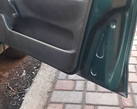 Зеленый Фольксваген Поло, объемом двигателя 1.4 л и пробегом 210 тыс. км за 1500 $, фото 3 на Automoto.ua