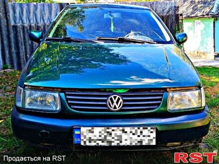 Зелений Фольксваген Поло, об'ємом двигуна 1.4 л та пробігом 0 тис. км за 800 $, фото 1 на Automoto.ua
