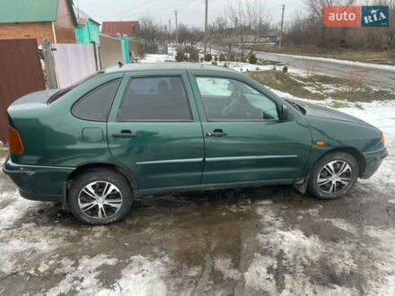 Фольксваген Поло 1997 в Краснокутске на Automoto.ua Зеленый Фольксваген Поло, объемом двигателя 1.4 л и пробегом 300 тыс. км за 2350 $, фото 1 на Automoto.ua