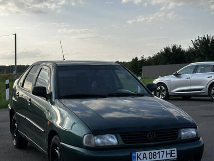 Фольксваген Поло 1998 у Києві на Automoto.ua Зелений Фольксваген Поло, об'ємом двигуна 1.4 л та пробігом 120 тис. км за 1500 $, фото 1 на Automoto.ua