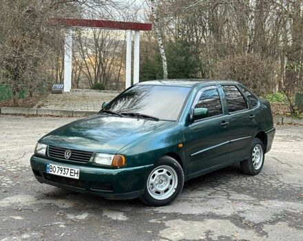 Зеленый Фольксваген Поло, объемом двигателя 1.4 л и пробегом 330 тыс. км за 1450 $, фото 1 на Automoto.ua