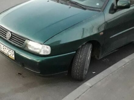 Зеленый Фольксваген Поло, объемом двигателя 1.4 л и пробегом 210 тыс. км за 1500 $, фото 1 на Automoto.ua