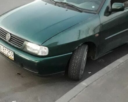 Зеленый Фольксваген Поло, объемом двигателя 1.4 л и пробегом 210 тыс. км за 1500 $, фото 1 на Automoto.ua