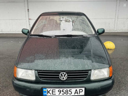 Зеленый Фольксваген Поло, объемом двигателя 1.4 л и пробегом 250 тыс. км за 3450 $, фото 1 на Automoto.ua