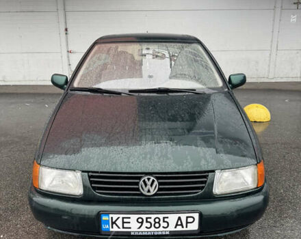 Зеленый Фольксваген Поло, объемом двигателя 1.4 л и пробегом 250 тыс. км за 3450 $, фото 1 на Automoto.ua