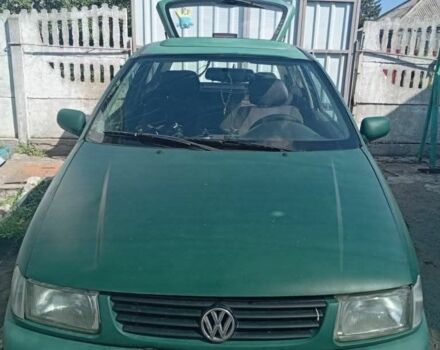 Зеленый Фольксваген Поло, объемом двигателя 0 л и пробегом 200 тыс. км за 1310 $, фото 1 на Automoto.ua