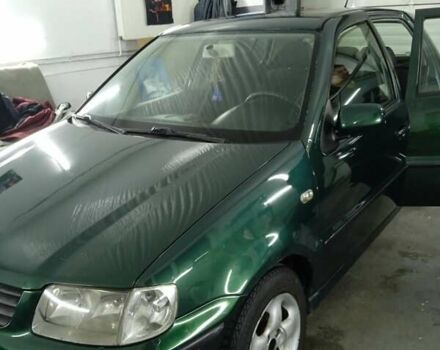 Зеленый Фольксваген Поло, объемом двигателя 1 л и пробегом 238 тыс. км за 3200 $, фото 1 на Automoto.ua