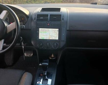 Помаранчевий Фольксваген Поло, об'ємом двигуна 1.39 л та пробігом 196 тис. км за 6700 $, фото 18 на Automoto.ua