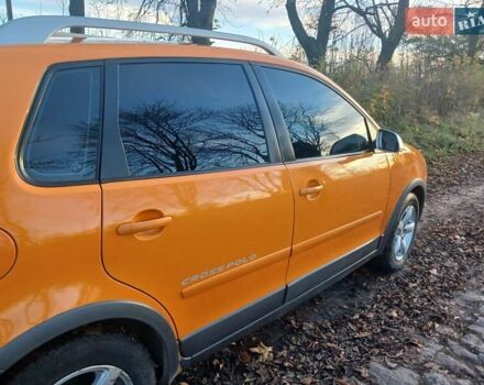 Помаранчевий Фольксваген Поло, об'ємом двигуна 1.39 л та пробігом 196 тис. км за 6700 $, фото 3 на Automoto.ua