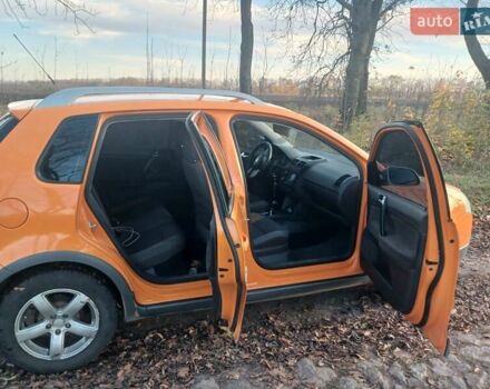 Помаранчевий Фольксваген Поло, об'ємом двигуна 1.39 л та пробігом 196 тис. км за 6700 $, фото 11 на Automoto.ua