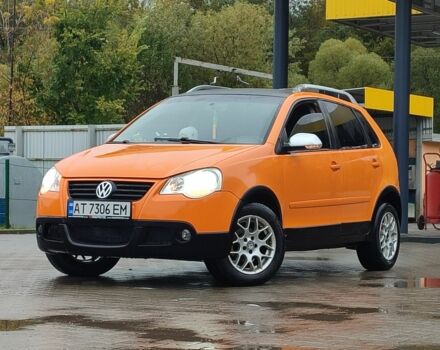 Оранжевый Фольксваген Поло, объемом двигателя 0 л и пробегом 130 тыс. км за 4750 $, фото 2 на Automoto.ua