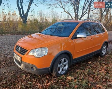 Помаранчевий Фольксваген Поло, об'ємом двигуна 1.39 л та пробігом 196 тис. км за 6700 $, фото 10 на Automoto.ua