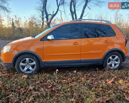 Помаранчевий Фольксваген Поло, об'ємом двигуна 1.39 л та пробігом 196 тис. км за 6700 $, фото 6 на Automoto.ua