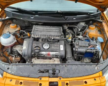 Помаранчевий Фольксваген Поло, об'ємом двигуна 1.4 л та пробігом 160 тис. км за 5200 $, фото 11 на Automoto.ua