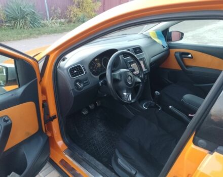 Оранжевый Фольксваген Поло, объемом двигателя 1.2 л и пробегом 251 тыс. км за 5200 $, фото 16 на Automoto.ua