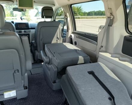 Білий Фольксваген Рутан, об'ємом двигуна 3.6 л та пробігом 319 тис. км за 11500 $, фото 1 на Automoto.ua