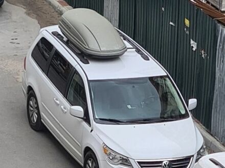 Білий Фольксваген Рутан, об'ємом двигуна 3.6 л та пробігом 319 тис. км за 10700 $, фото 1 на Automoto.ua