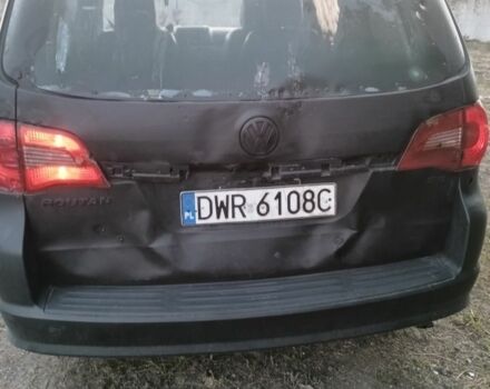 Фольксваген Рутан 2010 в Черкассах на Automoto.ua Черный Фольксваген Рутан, объемом двигателя 3.8 л и пробегом 210 тыс. км за 1500 $, фото 4 на Automoto.ua