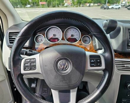 Фольксваген Рутан 2013 у Києві на Automoto.ua Чорний Фольксваген Рутан, об'ємом двигуна 3.6 л та пробігом 170 тис. км за 14800 $, фото 9 на Automoto.ua