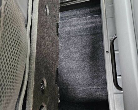 Фольксваген Рутан 2013 у Києві на Automoto.ua Чорний Фольксваген Рутан, об'ємом двигуна 3.6 л та пробігом 170 тис. км за 14800 $, фото 19 на Automoto.ua