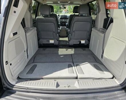 Фольксваген Рутан 2013 в Киеве на Automoto.ua Черный Фольксваген Рутан, объемом двигателя 3.6 л и пробегом 170 тыс. км за 15200 $, фото 33 на Automoto.ua