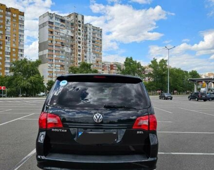 Фольксваген Рутан 2013 у Києві на Automoto.ua Чорний Фольксваген Рутан, об'ємом двигуна 3.6 л та пробігом 170 тис. км за 14800 $, фото 4 на Automoto.ua