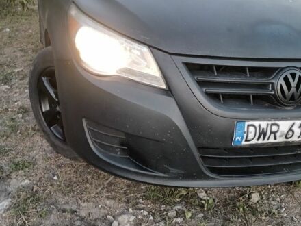 Фольксваген Рутан 2010 в Черкассах на Automoto.ua Черный Фольксваген Рутан, объемом двигателя 3.8 л и пробегом 210 тыс. км за 1500 $, фото 1 на Automoto.ua