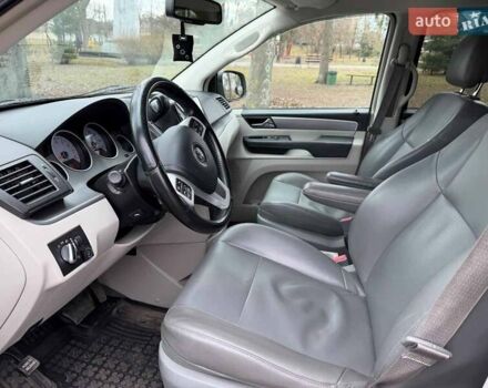 Сірий Фольксваген Рутан, об'ємом двигуна 3.6 л та пробігом 294 тис. км за 11990 $, фото 12 на Automoto.ua