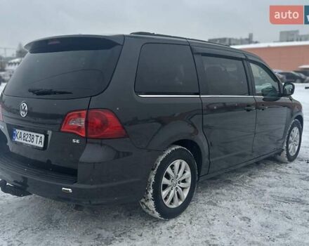 Серый Фольксваген Рутан, объемом двигателя 3.6 л и пробегом 292 тыс. км за 13000 $, фото 4 на Automoto.ua