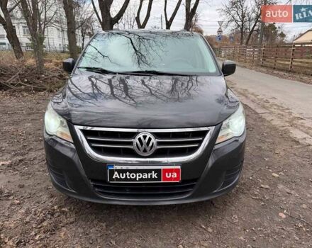 Сірий Фольксваген Рутан, об'ємом двигуна 3.6 л та пробігом 294 тис. км за 11990 $, фото 1 на Automoto.ua