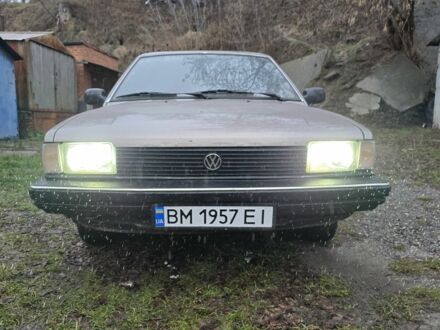 Бежевый Фольксваген Сантана, объемом двигателя 1.8 л и пробегом 257 тыс. км за 2000 $, фото 1 на Automoto.ua