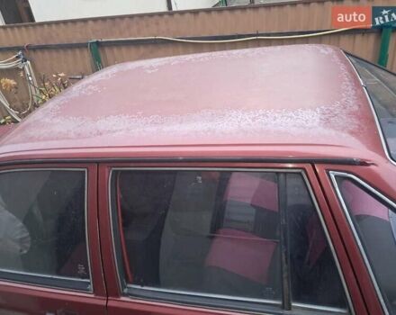 Красный Фольксваген Сантана, объемом двигателя 1.8 л и пробегом 320 тыс. км за 650 $, фото 3 на Automoto.ua