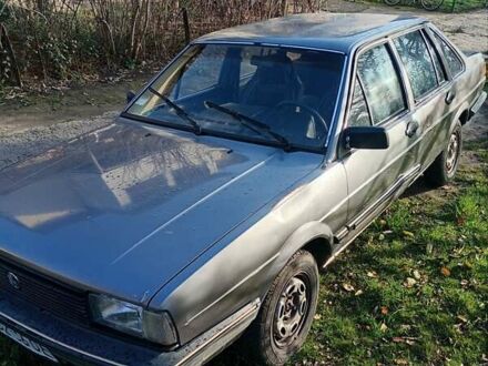 Серый Фольксваген Сантана, объемом двигателя 1.6 л и пробегом 400 тыс. км за 700 $, фото 1 на Automoto.ua