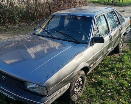 Серый Фольксваген Сантана, объемом двигателя 1.6 л и пробегом 400 тыс. км за 700 $, фото 1 на Automoto.ua